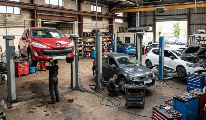 Garage Automobile près de Mezel